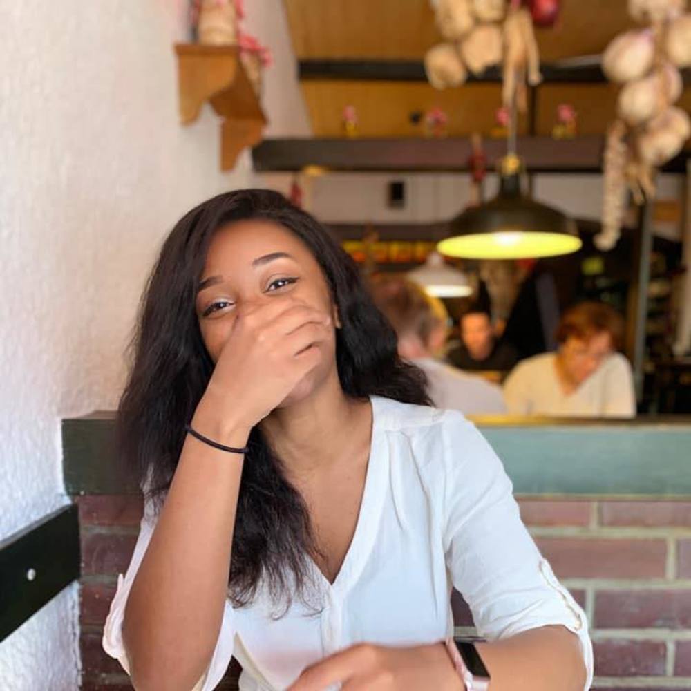 Meet your Posher, Mykaela